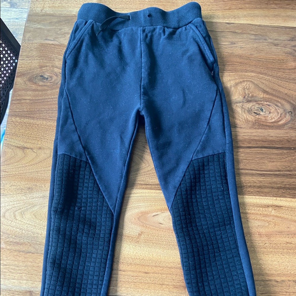 Kids sweatpants size 5 Deux par deux